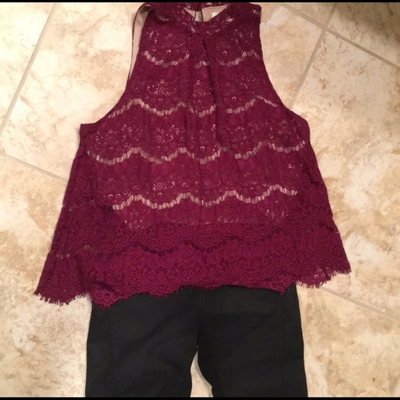 Lace top lined szMD never worn - Picture 4 of 4